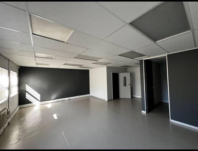 165M² OFFICE TO LET IN BO OAKDALE